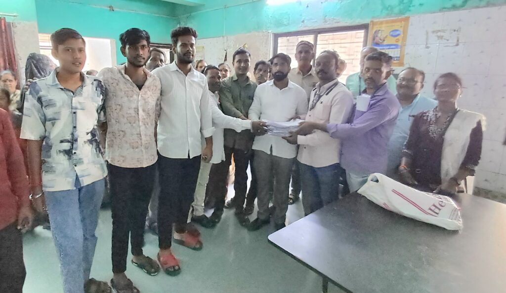 Vasrani ; युवासेनेचा वतीने मनपा हद्दीतील वसरणी येथील पुरग्रस्तांना पंचनामे करून तात्काळ मदत करावी, जिल्हा प्रमुख ॲड.वटमवार