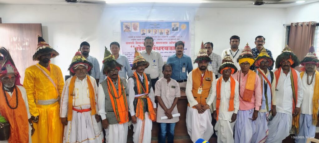 Various certificates distributed : सेवा पंधरवड्यानिमित्त नांदेड येथे भटक्या विमुक्तांना विविध दाखले वाटप