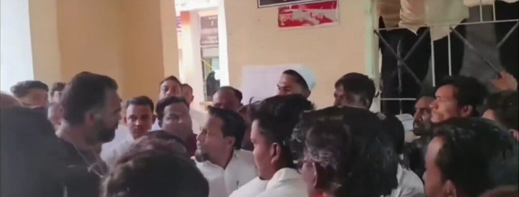 IMG 20251121 164840 Politics News : हिमायतनगर नगरपंचायत निवडणूक रणसंग्रामात तणाव शिगेला