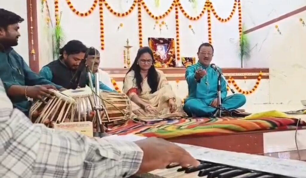 IMG 20251207 184408 Datta Jayanti : हिमायतनगरमध्ये दत्त जयंती निमित्त “गुरुचरित्र” पारायणाचा सांगता सोहळा उत्साहात संपन्न