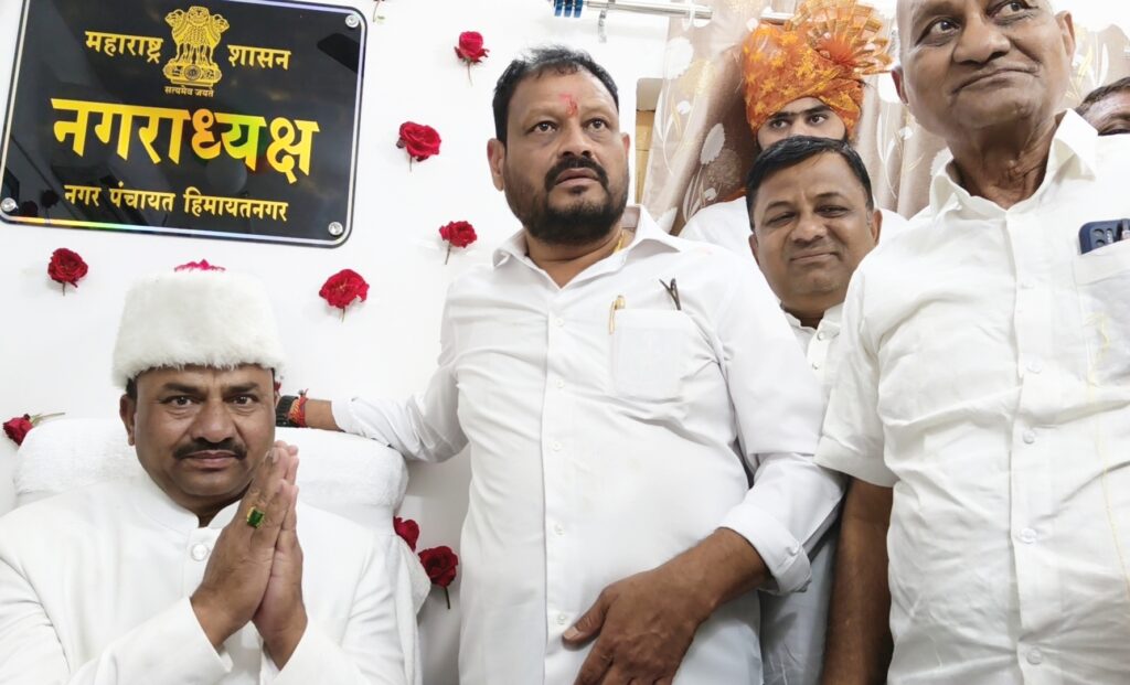 IMG 20260109 070618 Meyor Rafiq Seth : हिमायतनगर नगरपंचायतीच्या नवनिर्वाचित नगराध्यक्ष रफिक सेठ यांचा पदग्रहण सोहळा उत्साहात संपन्न