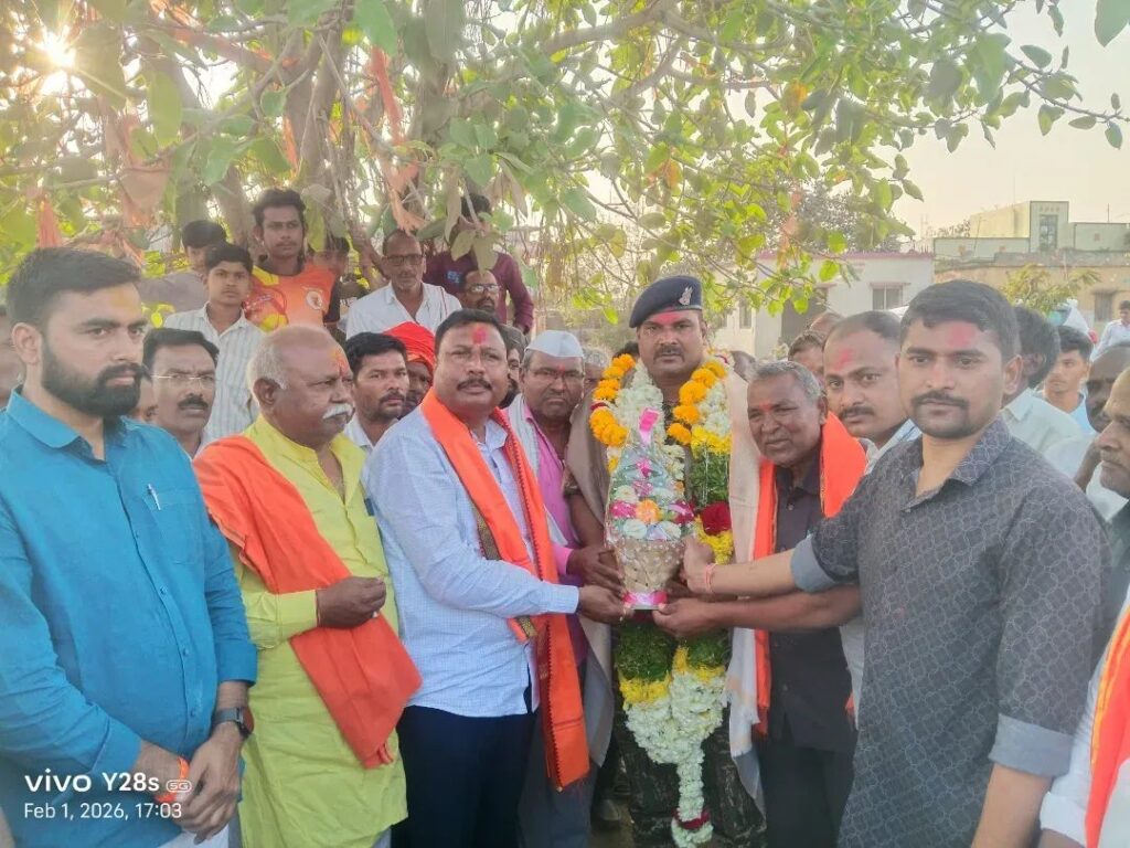 FB IMG 1769959063550 Soldier Retirement : पळसा येथील भूमिपुत्र सैनिक बापुराव कदम यांचा सेवानीवृत्तीनिमित्त गौरव