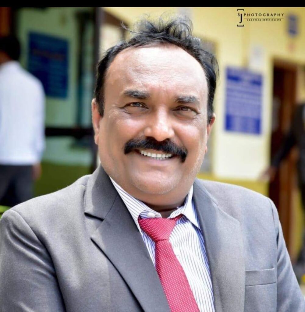 Award Ceremony : प्रा. सुग्राम पुल्ले स्मृती प्रतिष्ठानतर्फे व्याख्यान व राज्यस्तरीय साहित्य पुरस्कार सोहळा