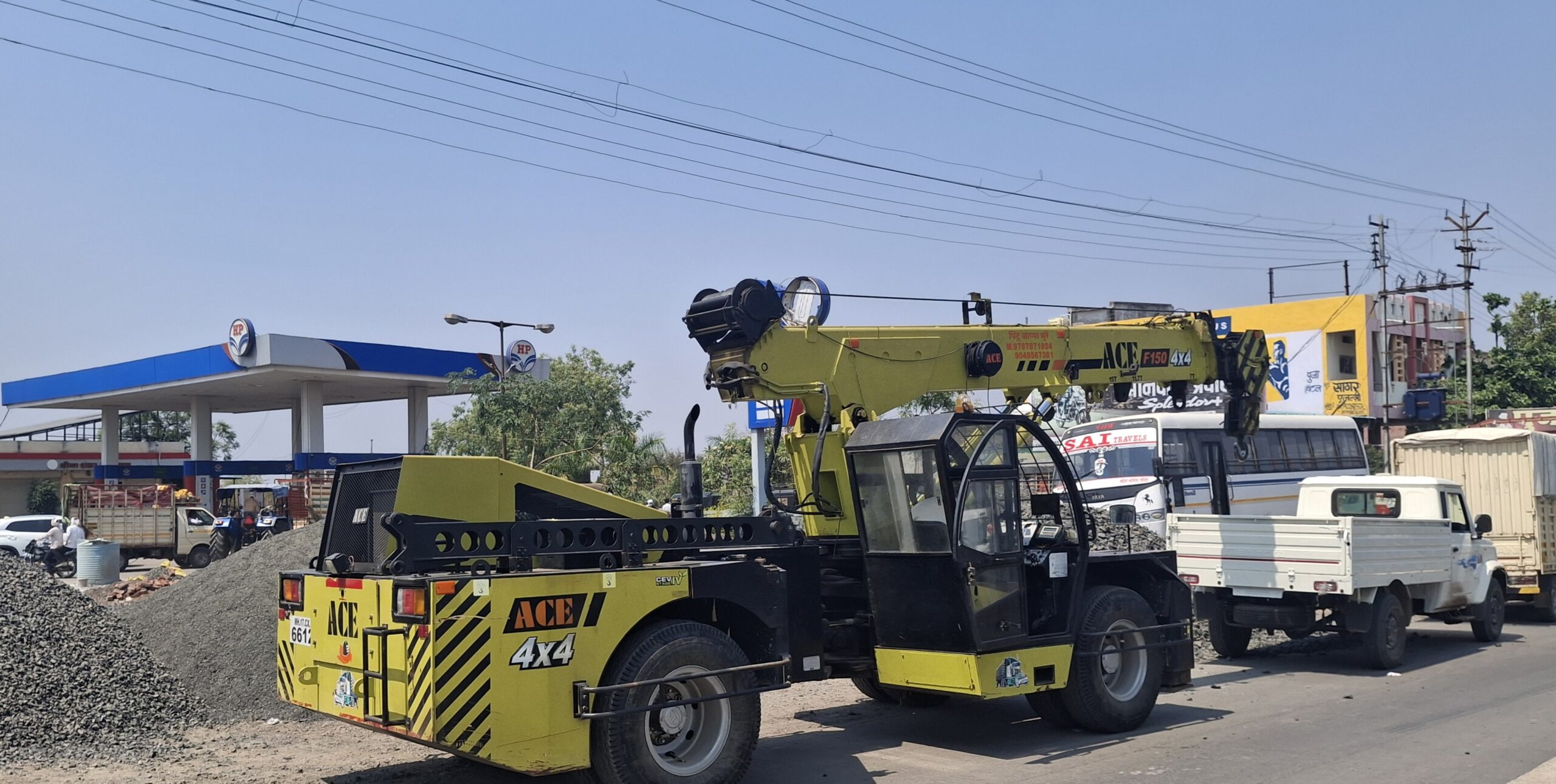 petrol pumps : लोह्यात पेट्रोलपंपांवर वाहनांच्या रांगा; जानापुरीत गॅस सिलेंडरसाठी गर्दी 2 20260326 134707 scaled petrol pumps : लोह्यात पेट्रोलपंपांवर वाहनांच्या रांगा; जानापुरीत गॅस सिलेंडरसाठी गर्दी