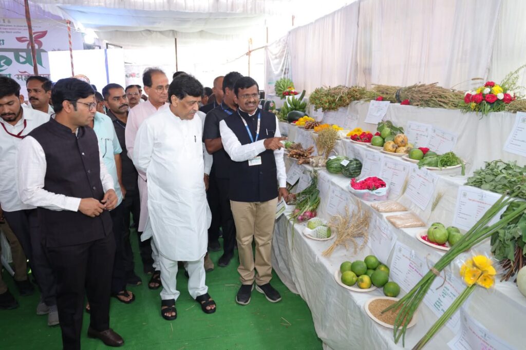 FB IMG 1773643570463 Nanded : नांदेड जिल्हा कृषी व धान्य महोत्सवाचे उद्घाटन; १२५ स्टॉलमधून कृषी उत्पादने व तंत्रज्ञानाचे प्रदर्शन
