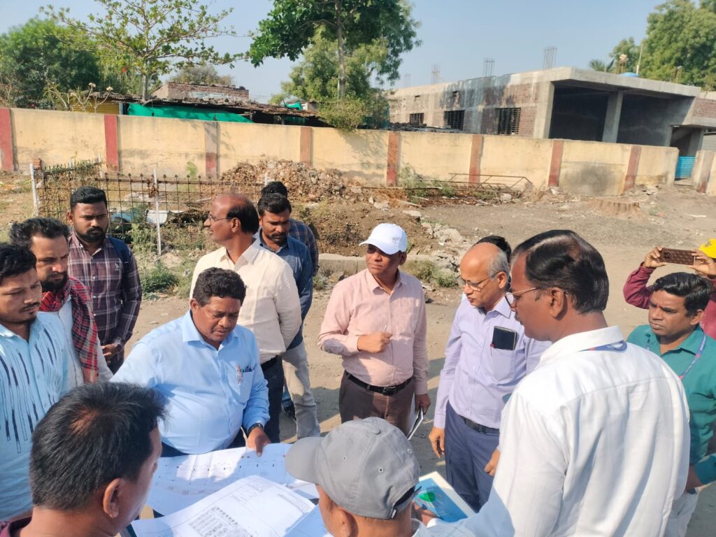 IMG 20260324 WA0031 DRM Nanded inspects : डीआरएम नांदेड यांची स्थानकांची पाहणी; पायाभूत सुविधा विकास कामांचा आढावा