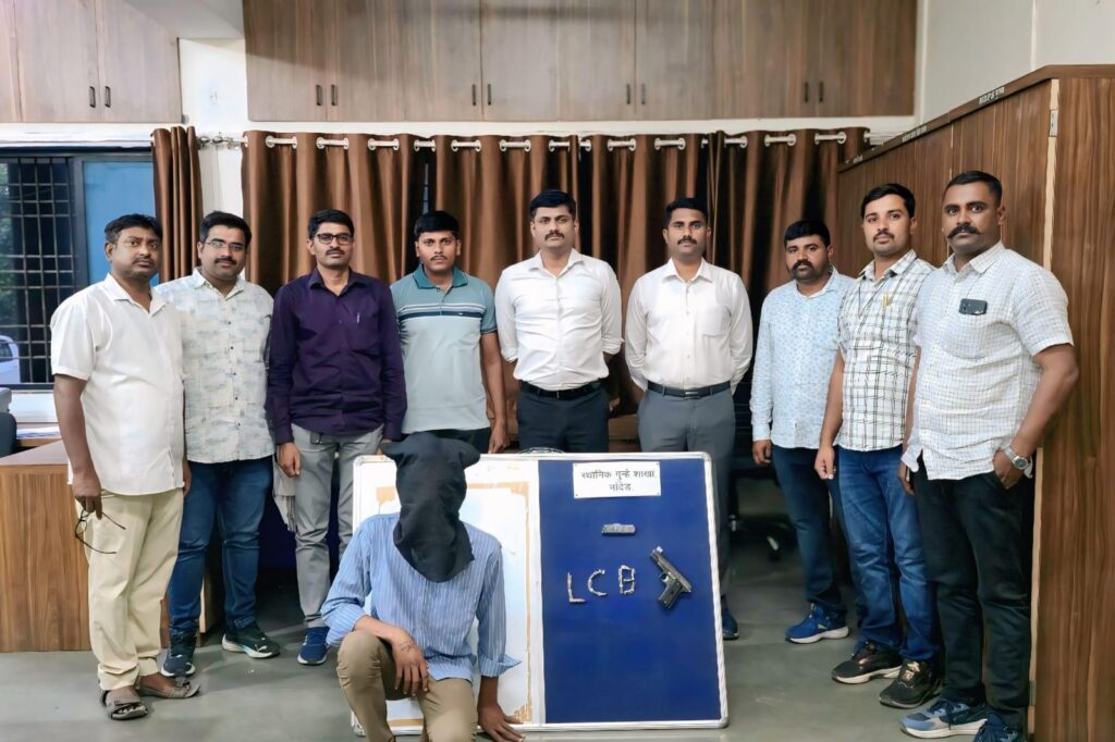 IMG 20260325 WA0017 LCB's crackdown : एलसीबीची धडक कारवाई : गावठी पिस्टल व जिवंत काडतुसांसह आरोपी जेरबंद