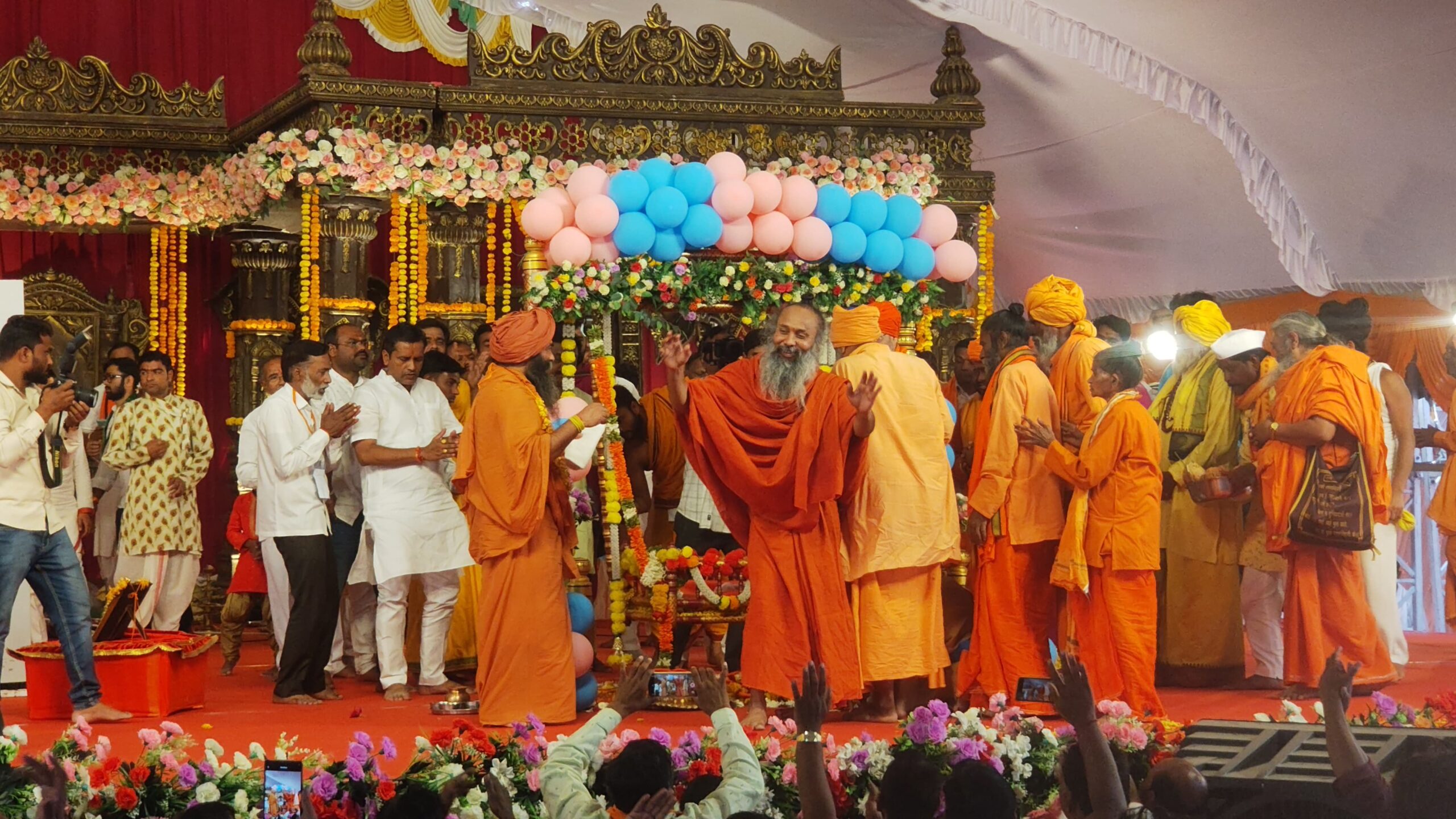 IMG 20260326 WA0072 scaled Sriram katha : “गुरु हा CCTV सारखा असावा; शिष्याच्या जीवनावर सतत लक्ष असावे” — राधाकृष्ण महाराज