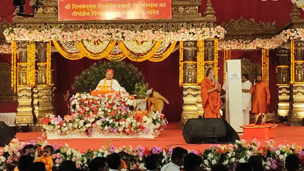 IMG 20260326 WA0074 Sriram katha : “गुरु हा CCTV सारखा असावा; शिष्याच्या जीवनावर सतत लक्ष असावे” — राधाकृष्ण महाराज