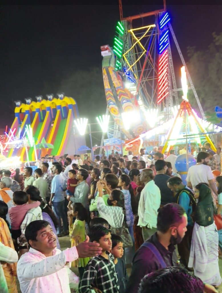 Shri Parmeshwar Yatra : श्री परमेश्वर यात्रा अंतिम टप्प्यात; आकाश पाळणे-सुनामीत नागरिकांची झुंबड