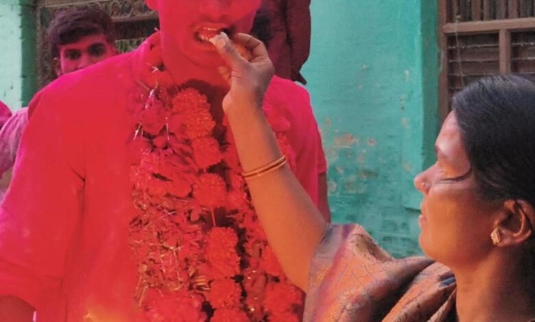 IMG 20260329 221030 Son Becomes Police : आईच्या कष्टाच चीज; मुलगा पोलिस बनला