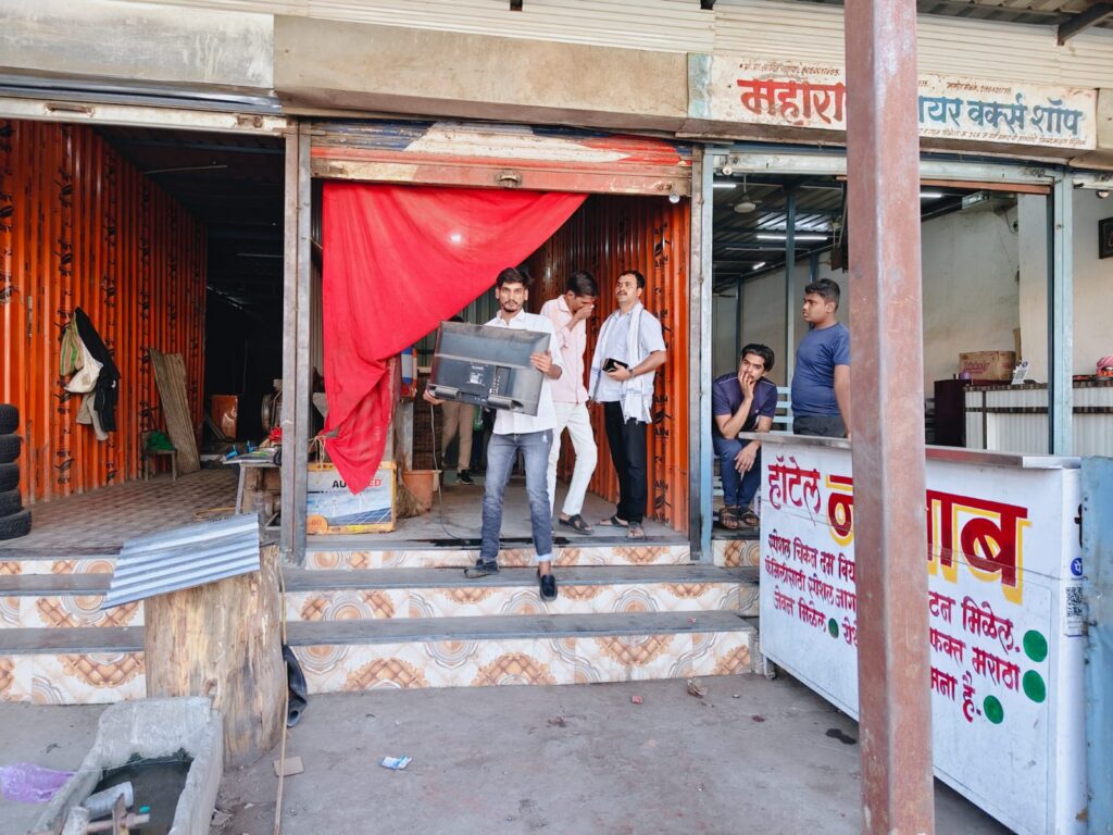 WhatsApp Image 2026 03 24 at 17.08.50 Police take major action : पाथरीत जुगार अड्ड्यांवर पोलिसांची मोठी कारवाई; 13 जण ताब्यात, सव्वा लाखांचा मुद्देमाल जप्त