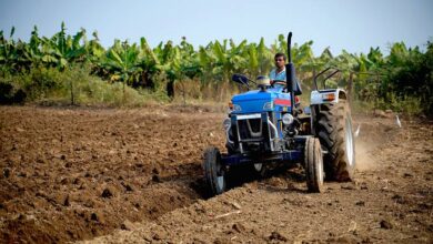 images 10 Diesel Limits Demand Farmers : डिझेल मर्यादेमुळे शेतकऱ्यांची अडचण; ट्रॅक्टरसाठी ३-४ हजार रुपयांचे डिझेल देण्याची मागणी