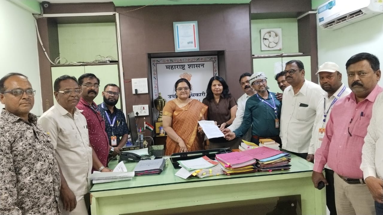 राज्यातील सर्व वृत्तपत्रांना 150 टक्के दरवाढ द्यावी व पत्रकारावरील अन्याय थांबवावे - व्हॉईस ऑफ मीडिया 2 IMG 20260405 WA0000 राज्यातील सर्व वृत्तपत्रांना 150 टक्के दरवाढ द्यावी व पत्रकारावरील अन्याय थांबवावे - व्हॉईस ऑफ मीडिया