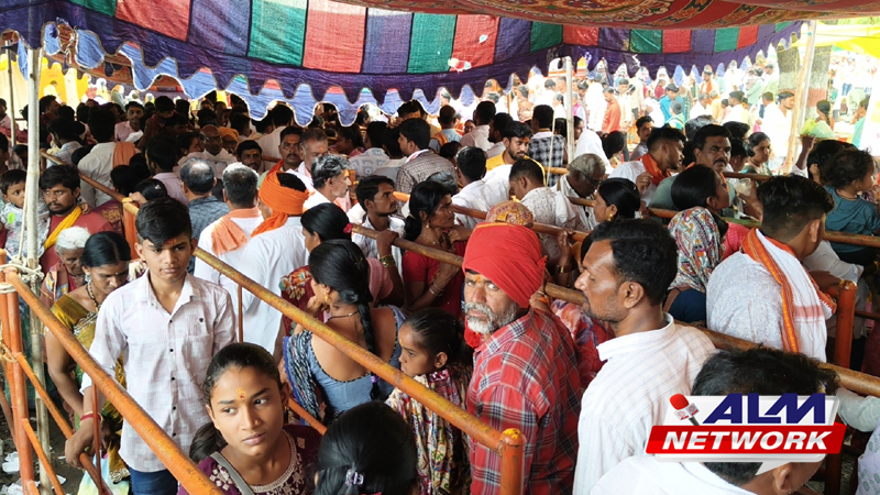 IMG20260402113832 01 Hanuman Janmotsav : हनुमान जन्मोत्सव निमित्त बोरगाडीच्या मारोती मंदिरात दर्शनासाठी भाविकांची गर्दी