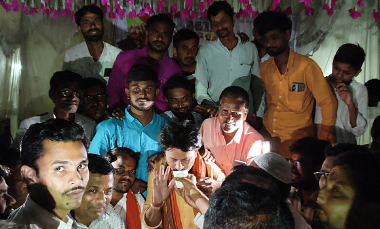 IMG20260404192956 01 Protest for Shivaji statue : हिमायतनगरात शिवरायांच्या पुतळ्यासाठी आंदोलन तात्पुरती माघार