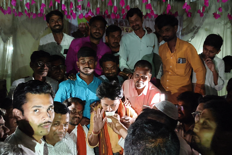 IMG20260404192956 01 Protest for Shivaji statue : हिमायतनगरात शिवरायांच्या पुतळ्यासाठी आंदोलन तात्पुरती माघार