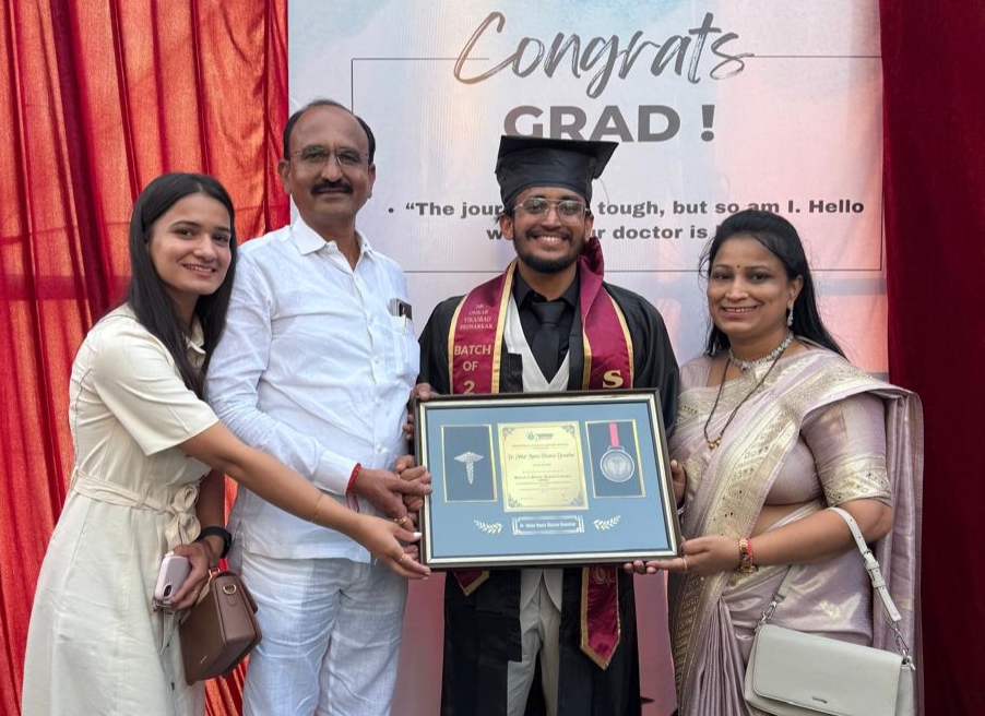IMG 20260405 093524 Dr. Omkar Devsarkar : हिमायतनगरचा मान उंचावला! डॉ. ओंकार देवसरकर यांना ‘MBBS’ पदवी