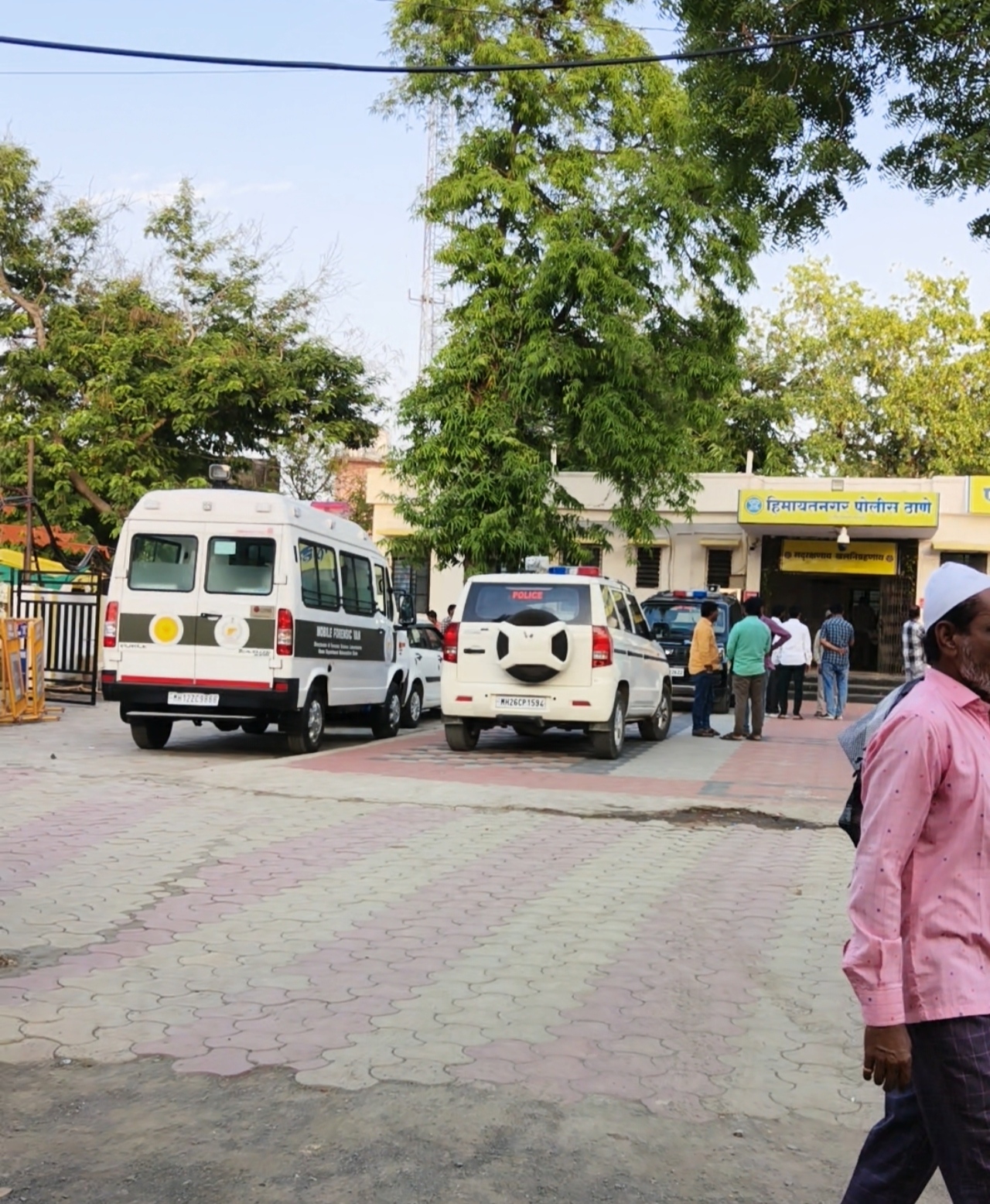 Himayatnagar Crime : हिमायतनगरमध्ये तलवार-चाकू हल्ला; पैशांच्या वादातून सात जणांवर गुन्हा 2 IMG 20260408 183645 Himayatnagar Crime : हिमायतनगरमध्ये तलवार-चाकू हल्ला; पैशांच्या वादातून सात जणांवर गुन्हा