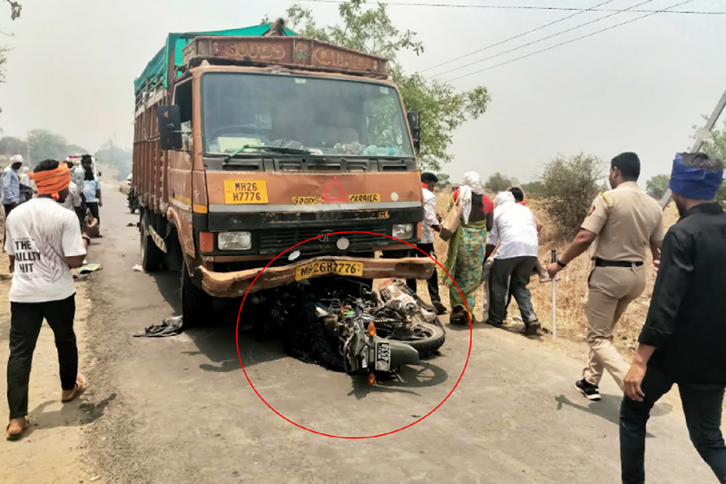 aa Himayatnagar Accident : हिमायतनगरमध्ये भीषण अपघात; एकाचा मृत्यू, एक गंभीर जखमी