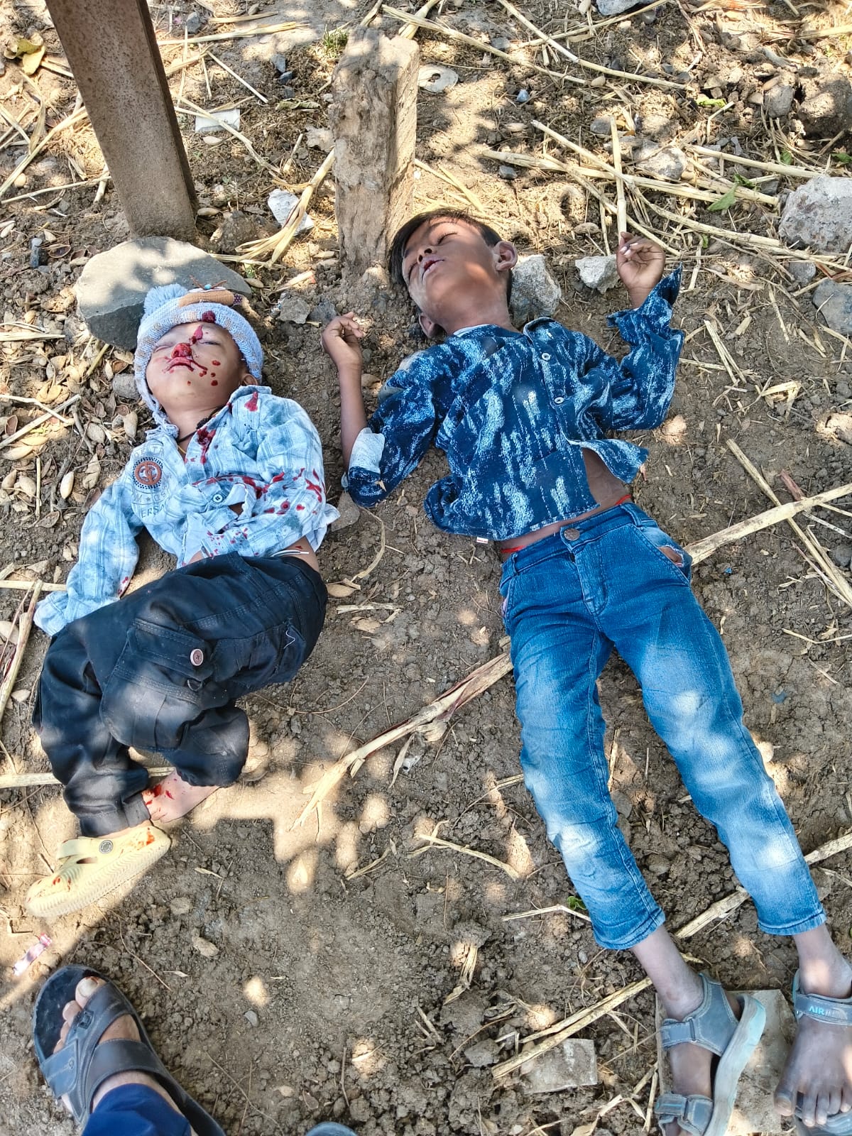 IMG 20260510 WA0010 Accident news : पोटा अबादी रस्त्यावर उभ्या ट्रक दुचाकीचा भिषण अपघात
