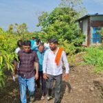FB IMG 1785226235842 जिल्हाधिकारी राहुल कर्डिले यांची नगारवाडीतील सेंद्रिय शेतीला भेट; बांबू लागवड व एकात्मिक शेतीचे केले कौतुक