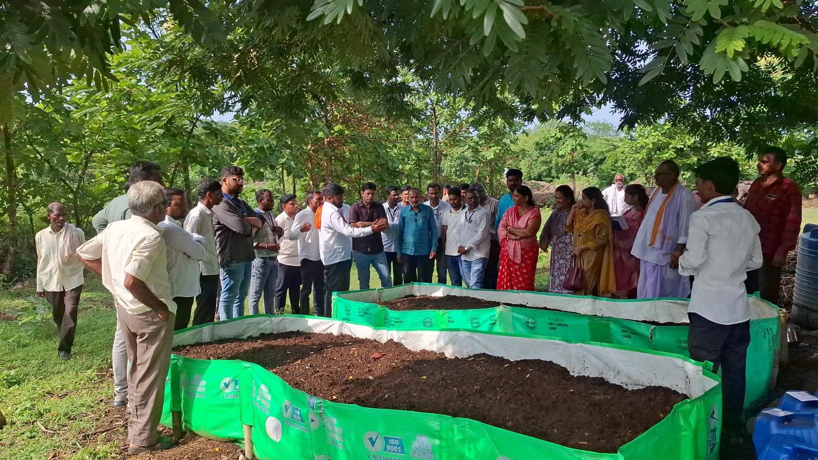 FB IMG 1785226243621 जिल्हाधिकारी राहुल कर्डिले यांची नगारवाडीतील सेंद्रिय शेतीला भेट; बांबू लागवड व एकात्मिक शेतीचे केले कौतुक