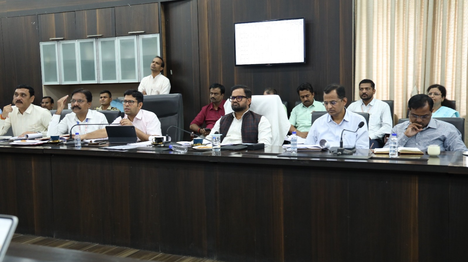 gunvatta 2 G. Sreekanth : नावीन्यपूर्ण, गुणवत्तापूर्ण कामांना प्राधान्य द्या विभागीय आयुक्त जी. श्रीकांत यांचे निर्देश