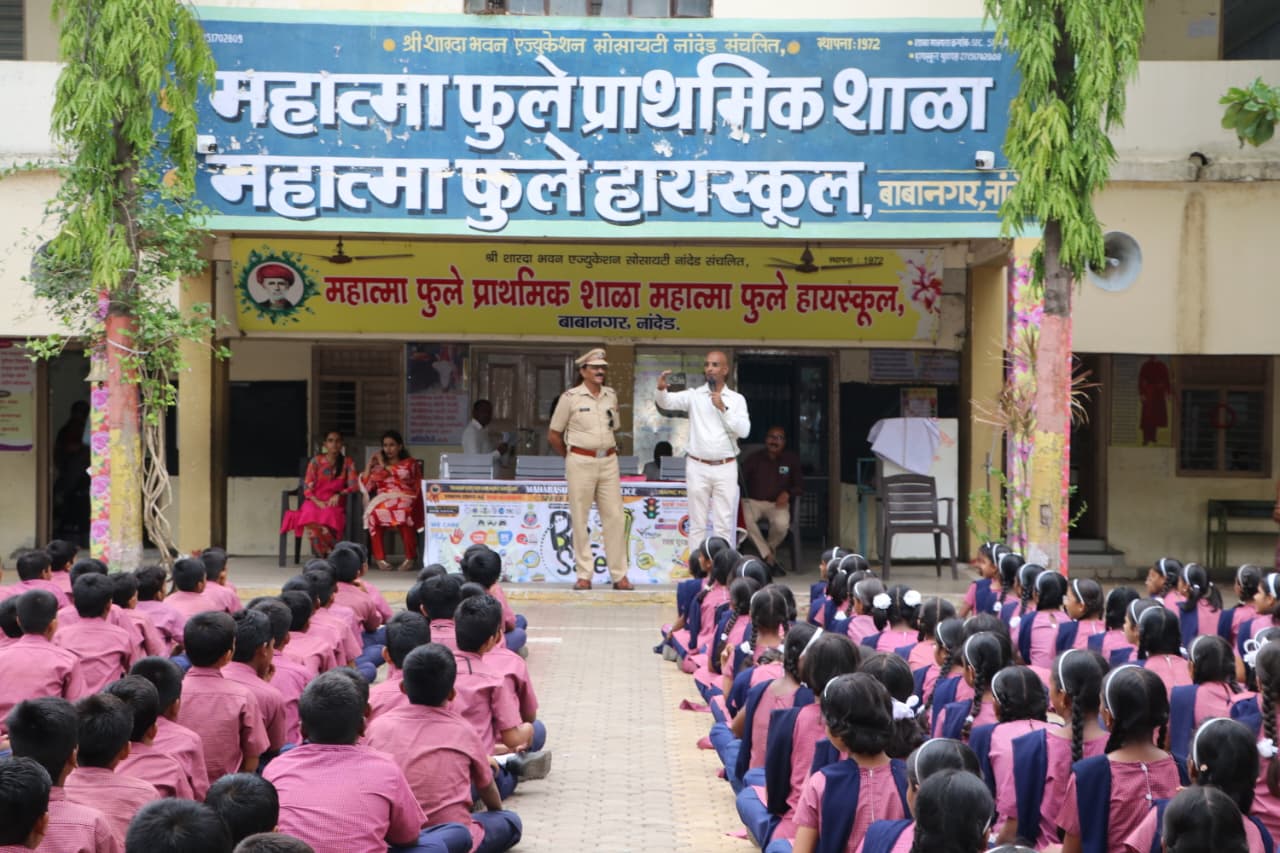 rast 3 Road safety awareness : रस्ता सुरक्षा जनजागृती अभियानाचा नांदेडमध्ये शुभारंभ; वाहतूक नियमांचे पालन करण्याचे आवाहन