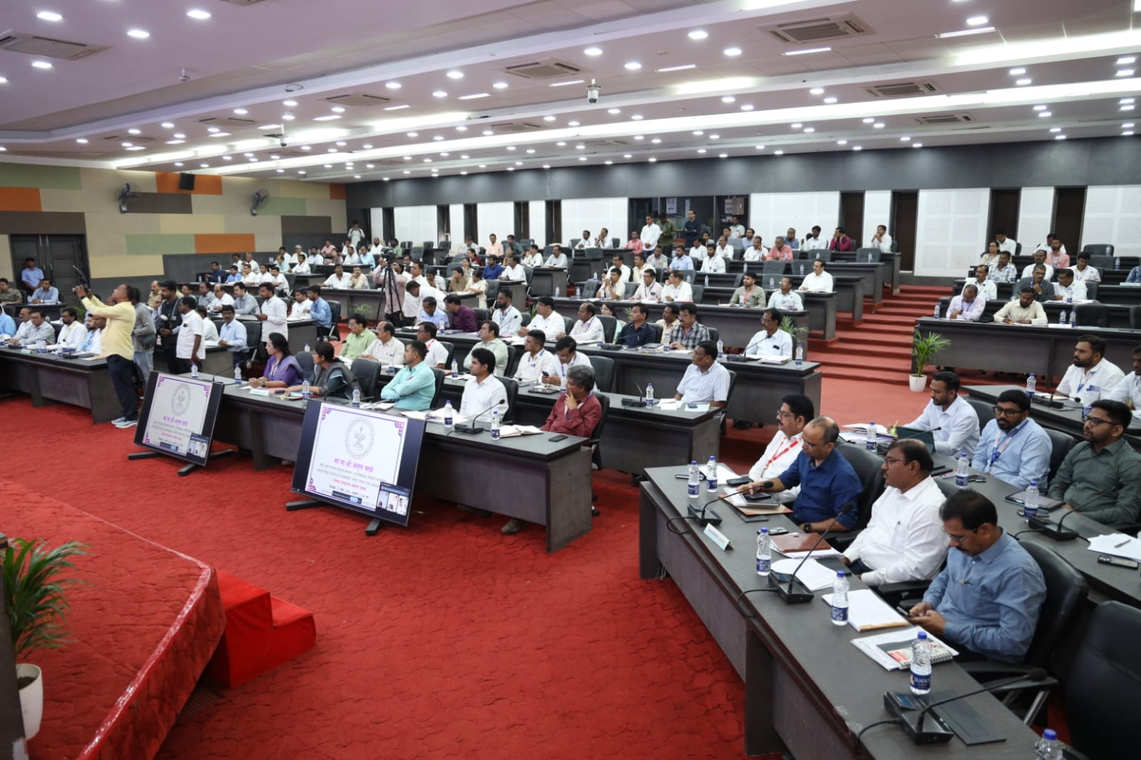 विकासकामे गुणवत्तापूर्ण व गतीने पूर्ण करावेत - पालकमंत्री अतुल सावे 2 save 3 विकासकामे गुणवत्तापूर्ण व गतीने पूर्ण करावेत - पालकमंत्री अतुल सावे