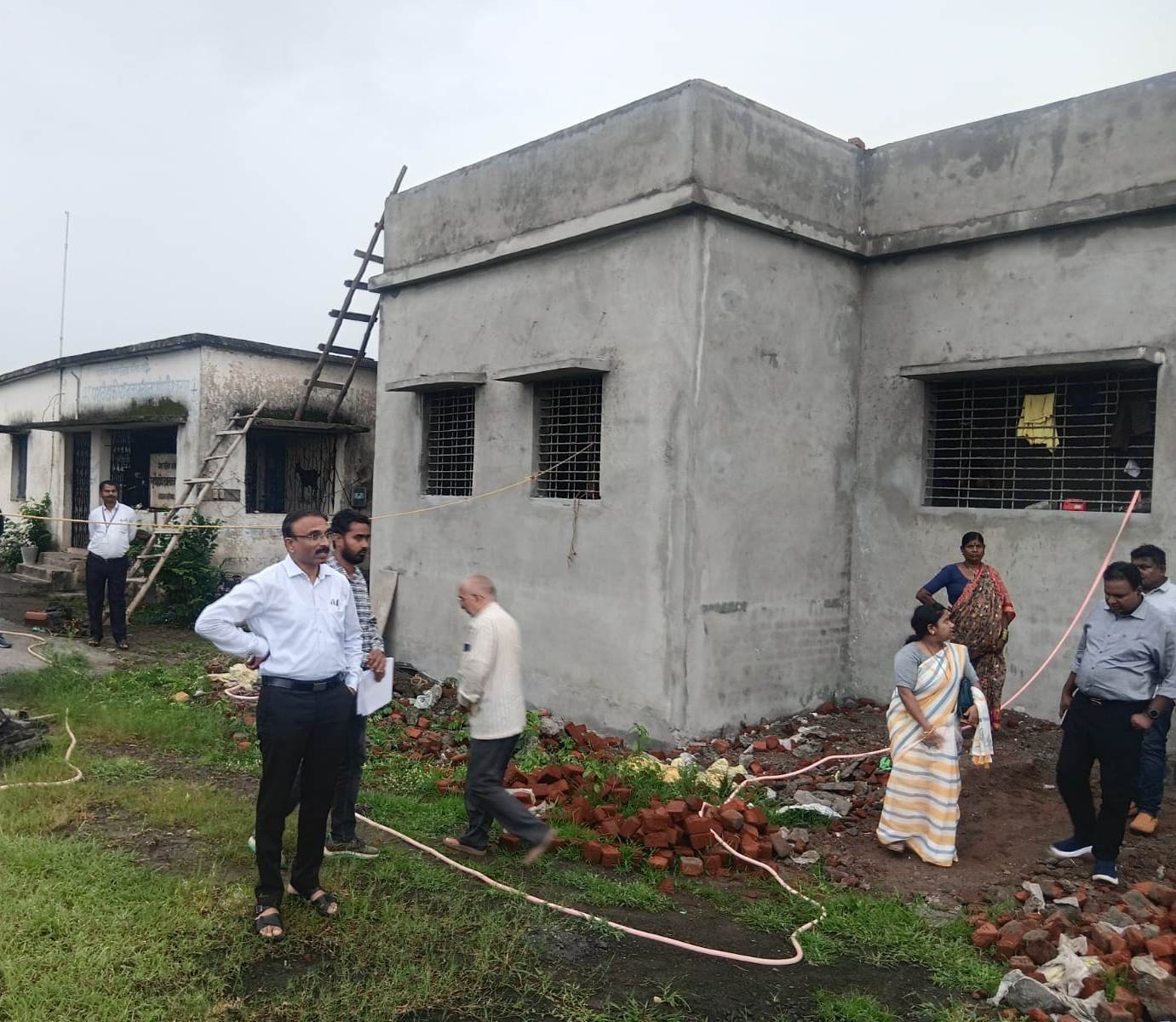 IMG 20260805 WA0068 आदिवासी भागाच्या विकासासाठी समन्वयाने काम करा; पेसा, घरकुल व स्वच्छतेच्या कामांना गती द्या : सीईओ महेश पाटील