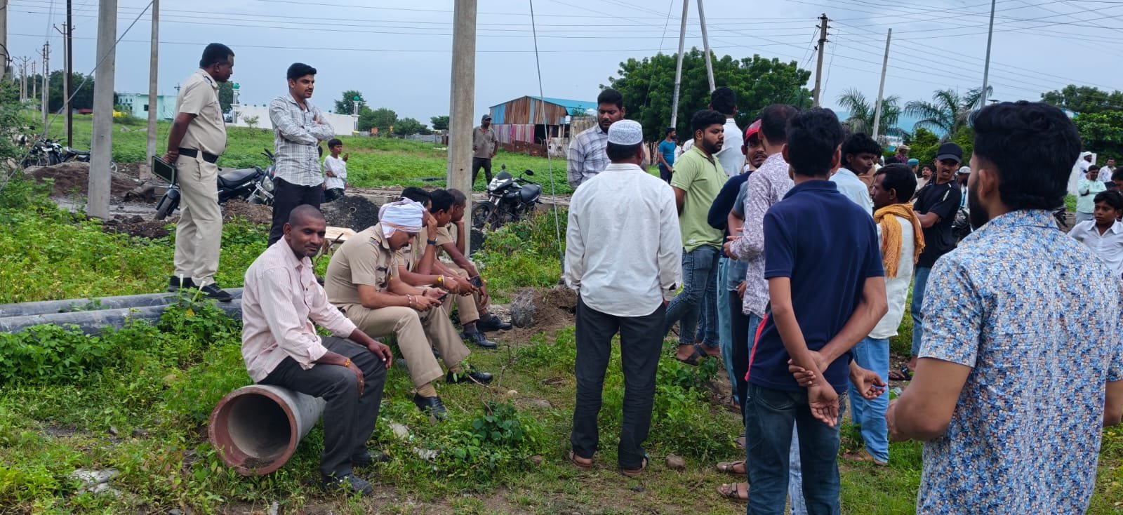 IMG 20260830 WA0010 हिमायतनगरात उंच पाण्याच्या टाकीवर काम करताना खाली पडून मजुराचा दुर्दैवी अंत