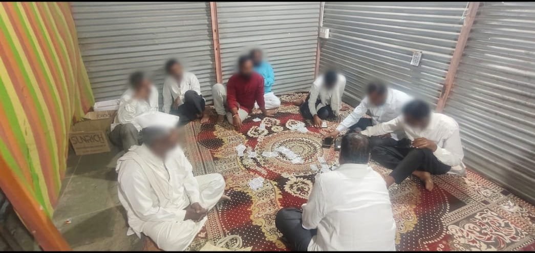 WhatsApp Image 2026 08 29 at 17.37.06 1 लातूरात मटका, जुगार अड्ड्यांवर पोलीस उपमहानिरीक्षकांच्या पथकाच्या धाडी
