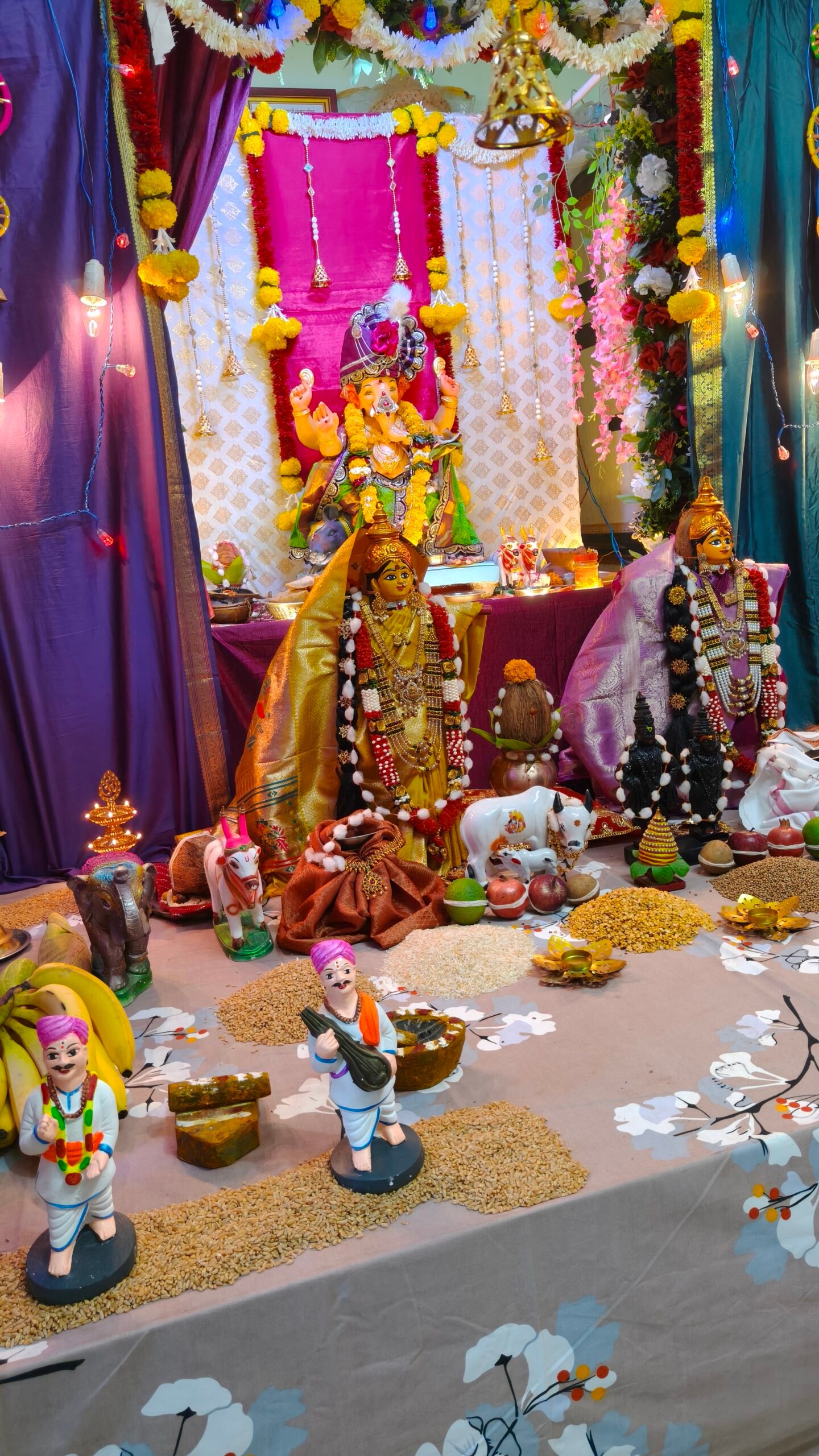 गणरायापाठोपाठ गौरी-लक्ष्मीचे मंगलमय आगमन; घराघरांत भक्तीचा जागर 2 IMG20260918160524 scaled गणरायापाठोपाठ गौरी-लक्ष्मीचे मंगलमय आगमन; घराघरांत भक्तीचा जागर