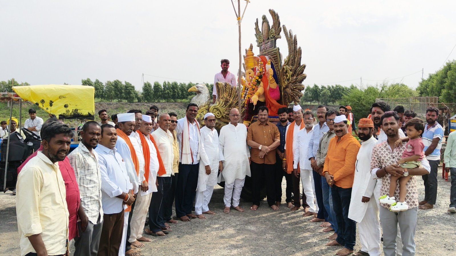 डीजेविरहित भक्तिमय वातावरणात हिमायतनगरातील गणरायाला निरोप; टाळ-मृदंगाच्या गजरात शांततेत विसर्जन 3 IMG20260925145332 scaled डीजेविरहित भक्तिमय वातावरणात हिमायतनगरातील गणरायाला निरोप; टाळ-मृदंगाच्या गजरात शांततेत विसर्जन