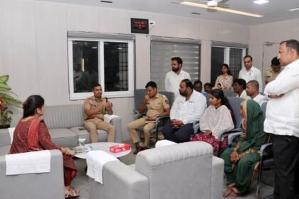 IMG 20261024 WA0034 शेतकरी चंद्रकांत शिंदे मृत्यू प्रकरणी कठोर कारवाईची मागणी; हत्येचे गुन्हे दाखल होणार!