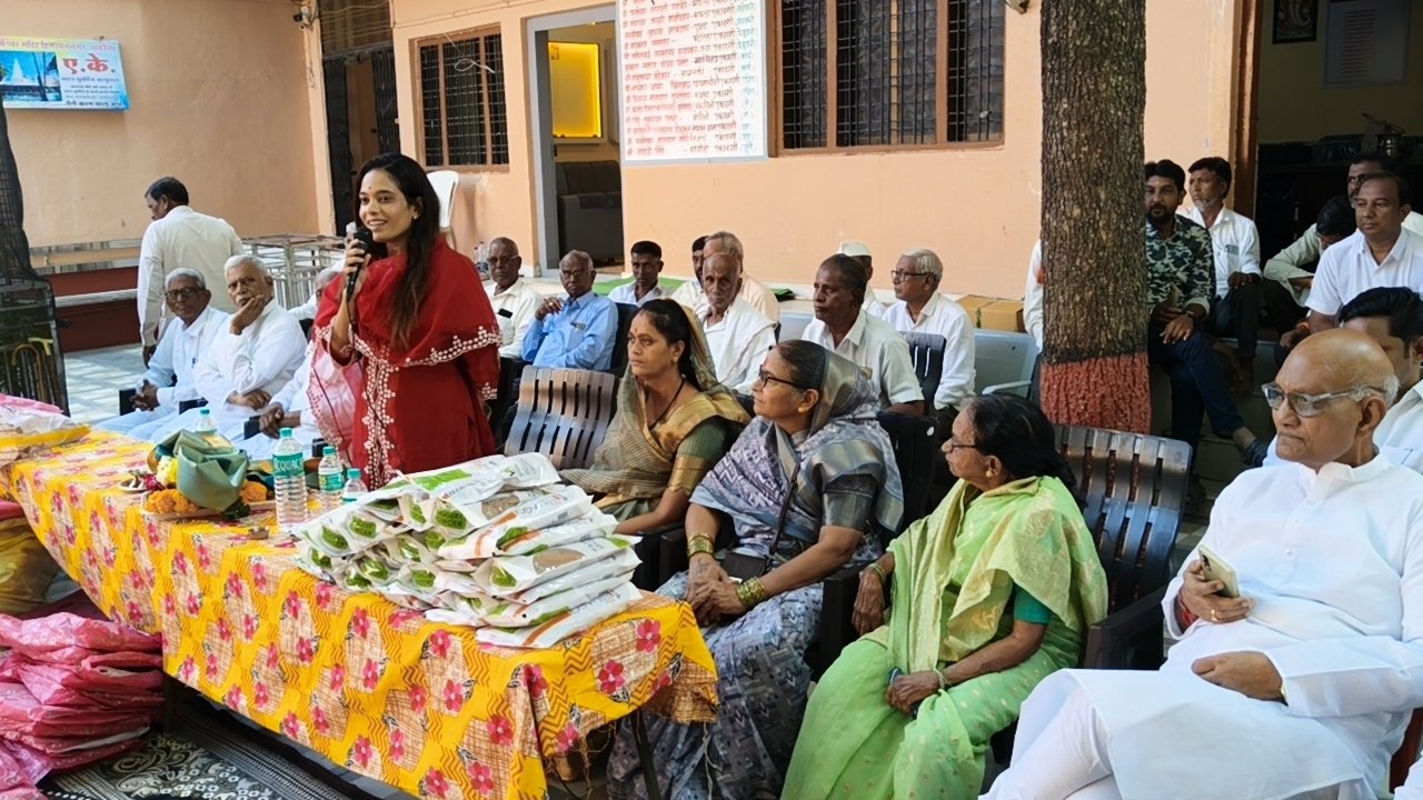 IMG20261007093438 01 श्री परमेश्वराच्या कृपाछायेत अयोध्या-काशी यात्रेची भक्तिमय सांगता