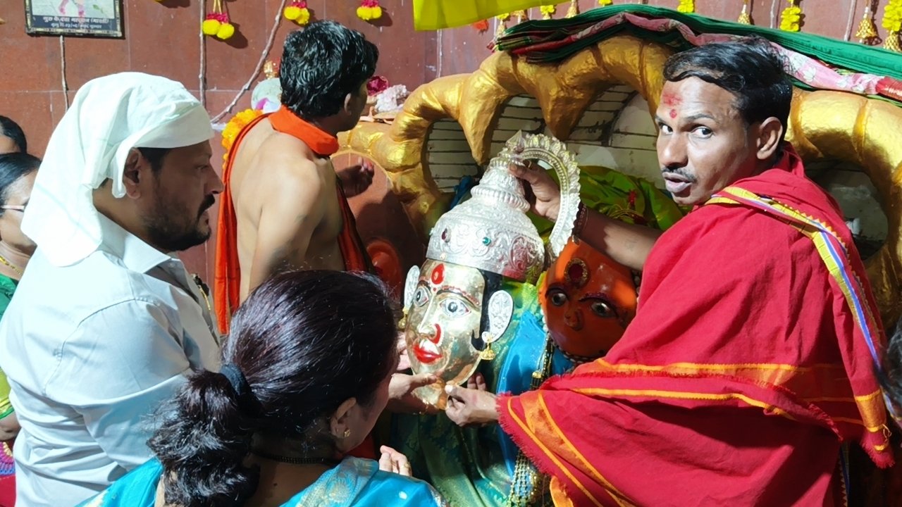 IMG20261011104920 01 ‘उदे गं अंबे उदे’च्या जयघोषात हिमायतनगरच्या माता कालिंका मंदिरात घटस्थापना