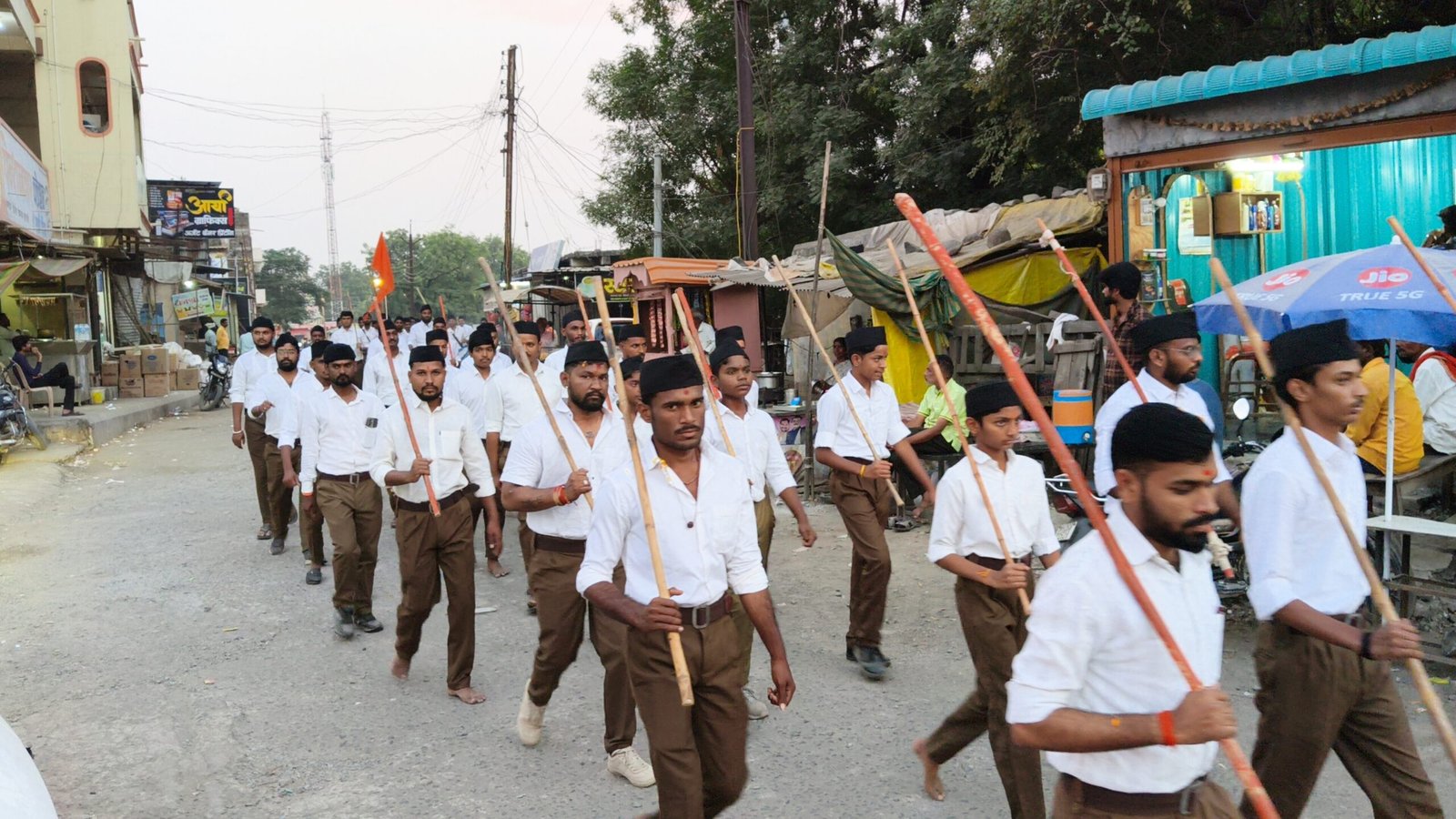 वाढोण्यात संघशक्तीचे दर्शन; राष्ट्रीय स्वयंसेवक संघाचा विजयादशमी उत्सव दिमाखात! 2 IMG20261018175744 scaled वाढोण्यात संघशक्तीचे दर्शन; राष्ट्रीय स्वयंसेवक संघाचा विजयादशमी उत्सव दिमाखात!